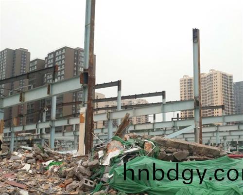 拆遷(qian)工(gong)程(cheng)