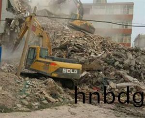 拆(chai)遷(qian)工(gong)程(cheng)