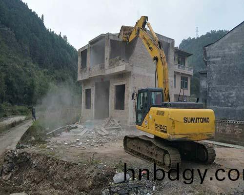 拆遷(qian)工(gong)程(cheng)