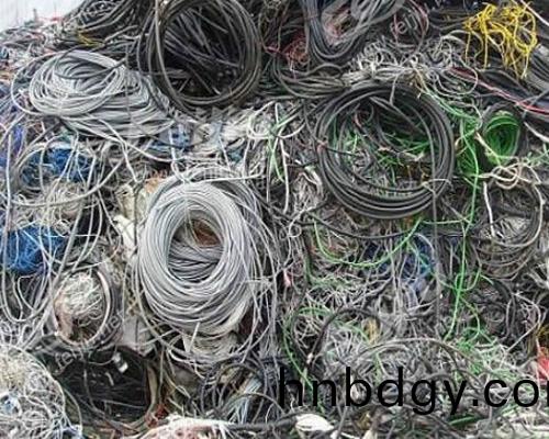 電(dian)線(xian)電纜(lan)迴收(shou)