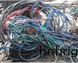 電(dian)線電纜(lan)迴(hui)收(shou)